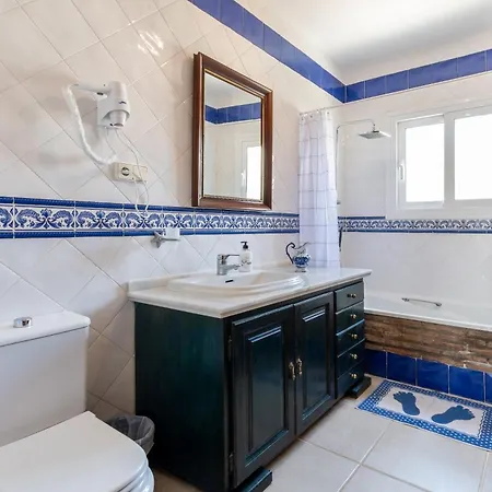 Pino Leal Holiday home *